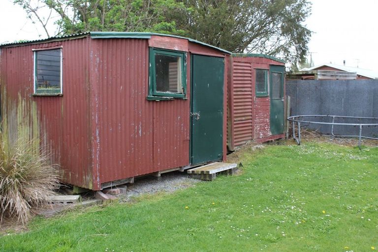 Photo of property in 8 Lennox Street, Winchester, 7985