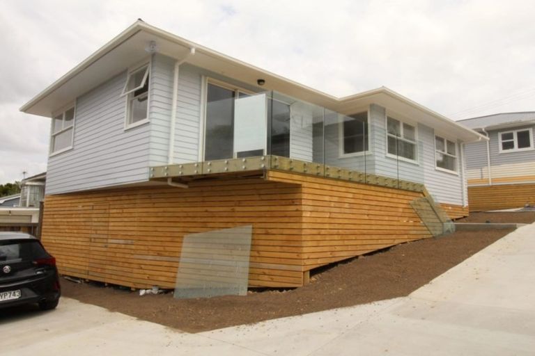 Photo of property in 2/10 Norman Road, Hauraki, Auckland, 0622