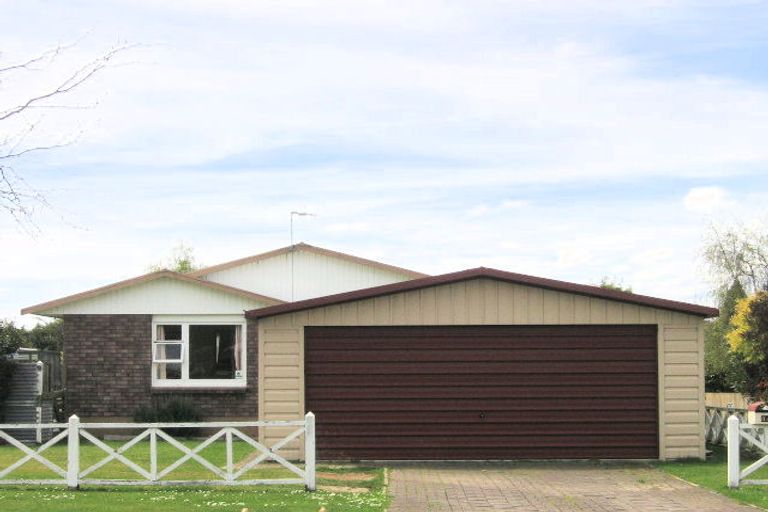 Photo of property in 3 Kingdom Drive, Fairy Springs, Rotorua, 3015