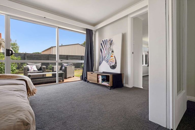 Photo of property in 64 Great North Road, Saint Johns Hill, Whanganui, 4500