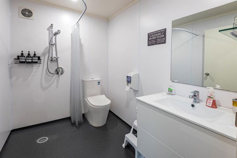 Photo of property in 3 Oakura Road, Oakura, Hikurangi, 0184