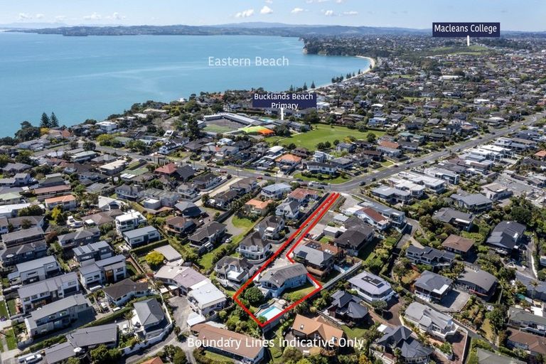 Photo of property in 31 Waller Avenue, Bucklands Beach, Auckland, 2012