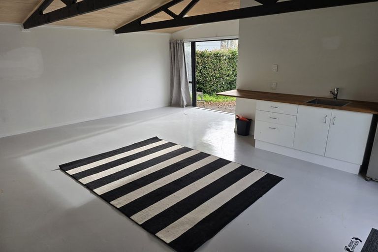 Photo of property in 11 Dellwood Avenue, Henderson, Auckland, 0612