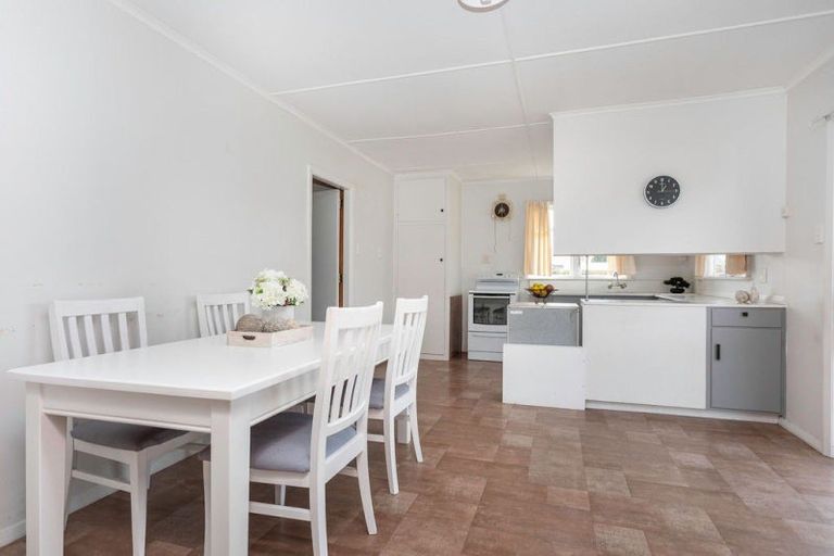 Photo of property in 36 Ruahine Street, Dannevirke, 4930