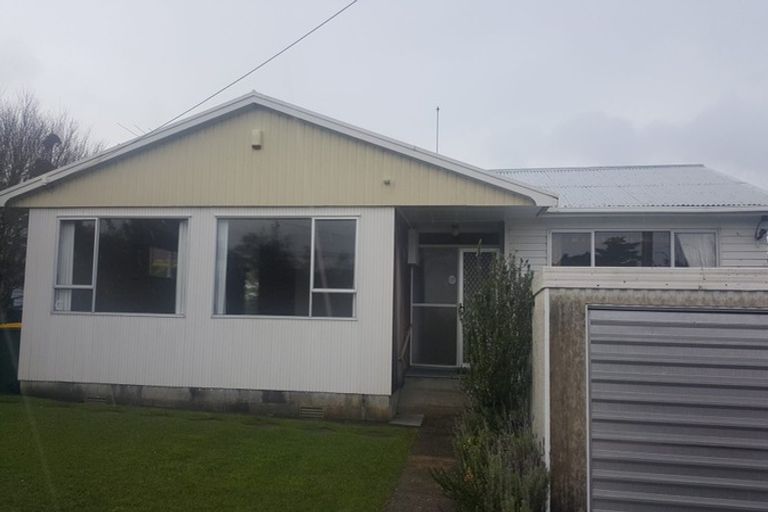Photo of property in 48 Island Bay Road, Beach Haven, Auckland, 0626