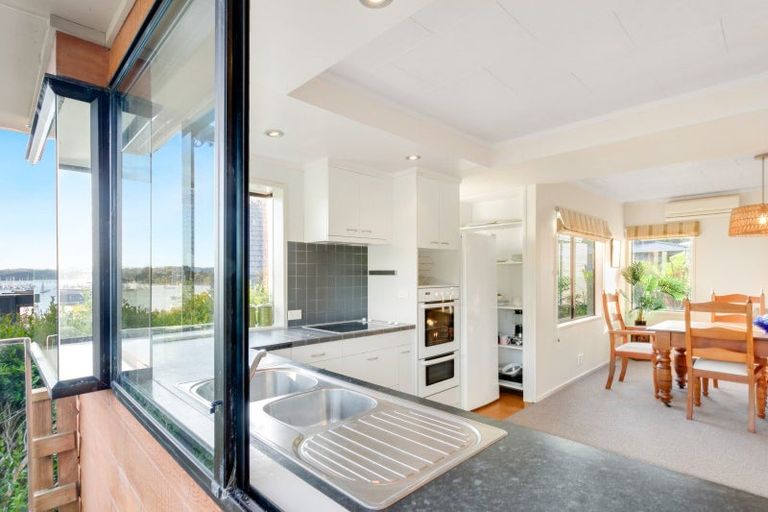 Photo of property in 15 Kakapu Road, Okiato, Russell, 0272