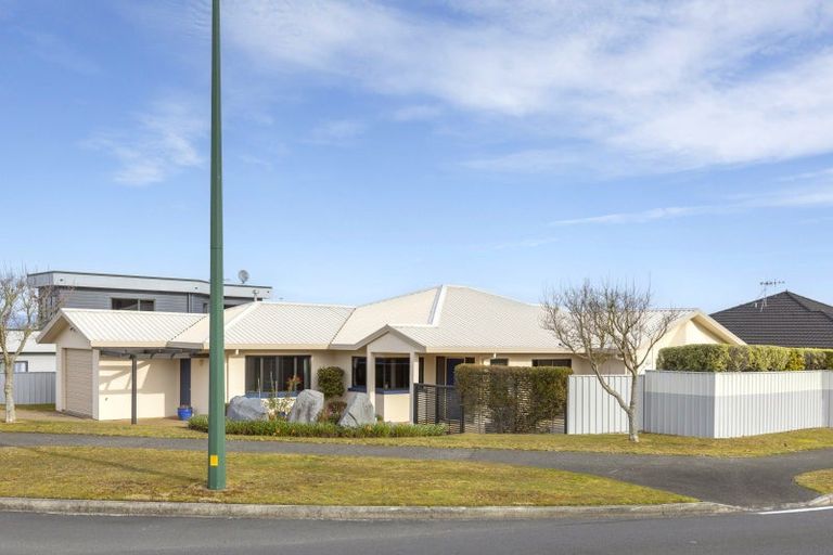 Photo of property in 1 Vaucluse Drive, Nukuhau, Taupo, 3330