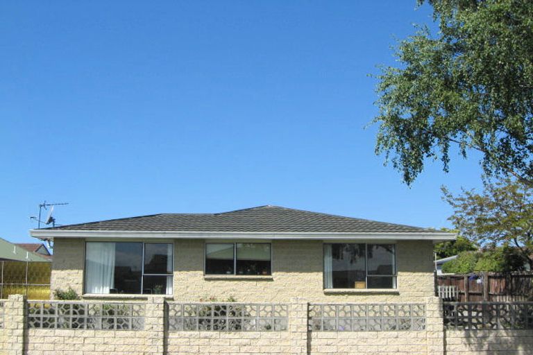 Photo of property in 2/36 Chipping Lane, Redwood, Christchurch, 8051