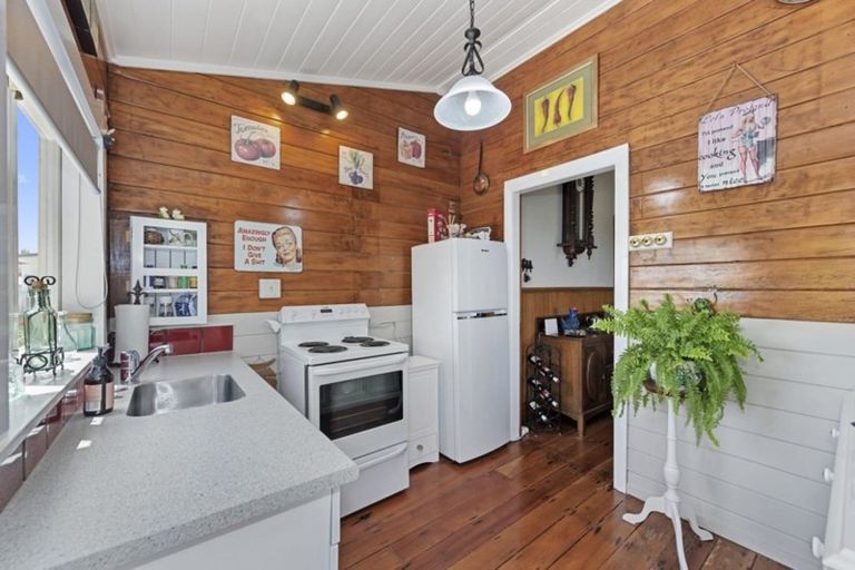 Photo of property in 106 Forest Lake Road, Forest Lake, Hamilton, 3200