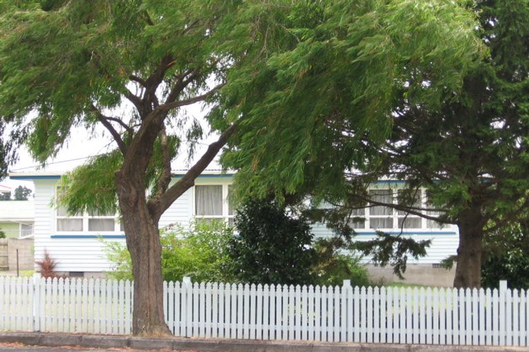 Photo of property in 40 Eastdale Road, Avondale, Auckland, 1026