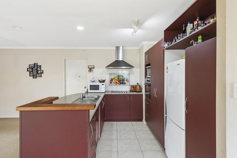 Photo of property in 47 Magic Way, Randwick Park, Auckland, 2105