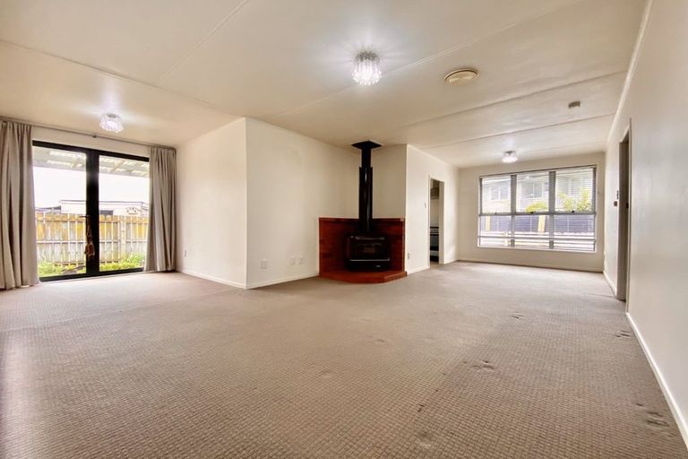 Photo of property in 60a Swaffield Road, Papatoetoe, Auckland, 2025