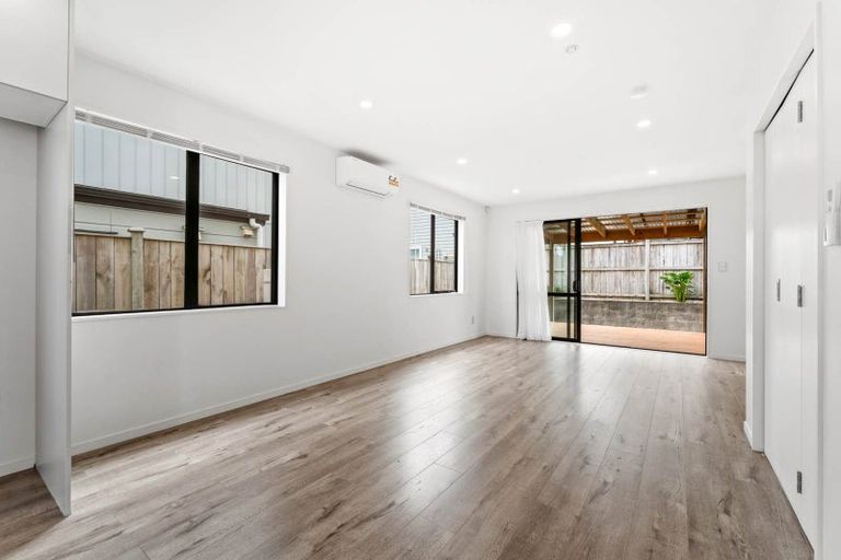 Photo of property in 10 Toia Lane, Silverdale, 0932