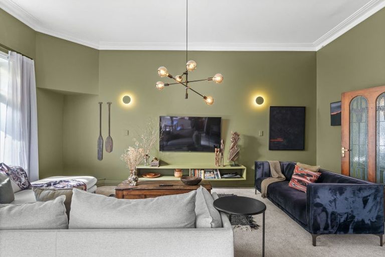 Photo of property in 206 Main Street, Greytown, 5712