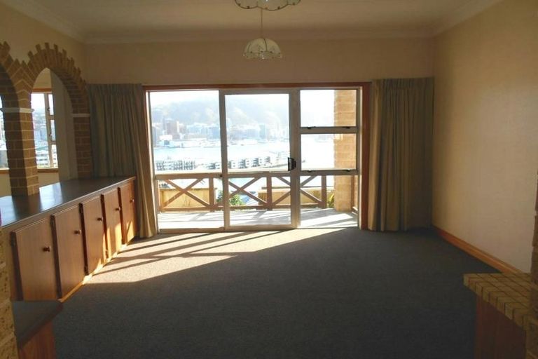 Photo of property in 55 Hawker Street, Mount Victoria, Wellington, 6011