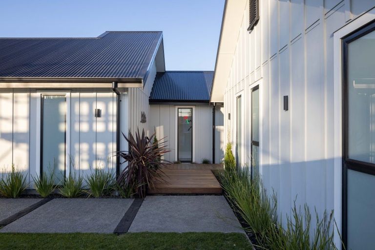 Photo of property in 23 Rich Rise, Havelock North, 4130