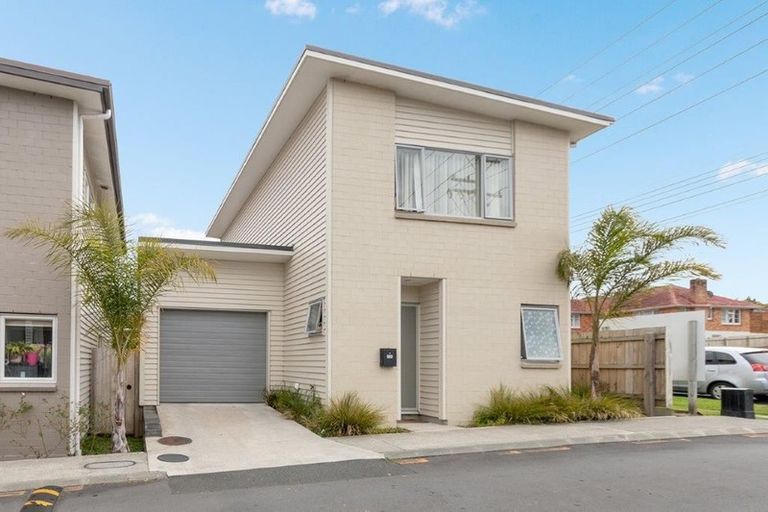 Photo of property in 34a Arawa Street, New Lynn, Auckland, 0600