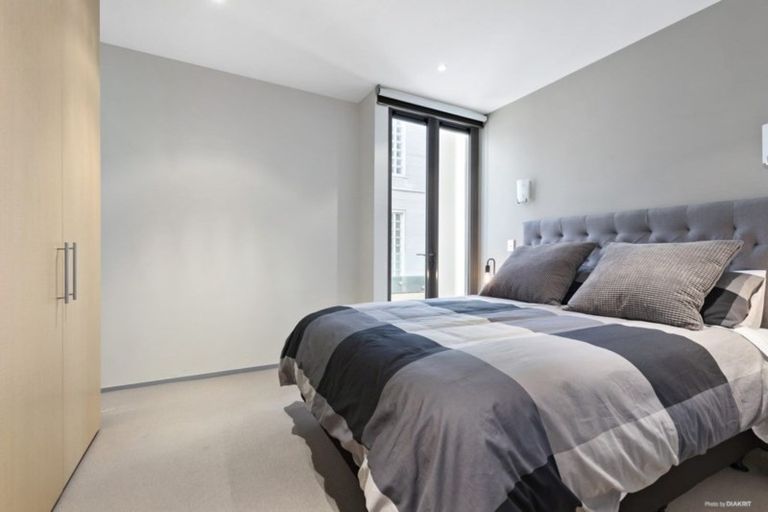Photo of property in Sanctum Apartment, 10 Ebor Street, Te Aro, Wellington, 6011
