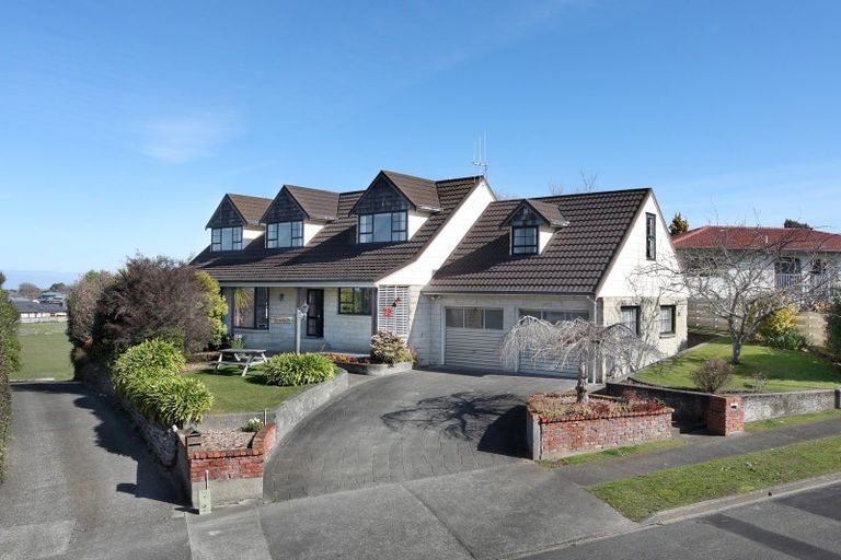 Photo of property in 20 Park View Avenue, Feilding, 4702
