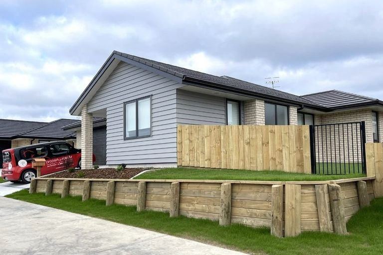 Photo of property in 12 Clover Lane, Pyes Pa, Tauranga, 3112