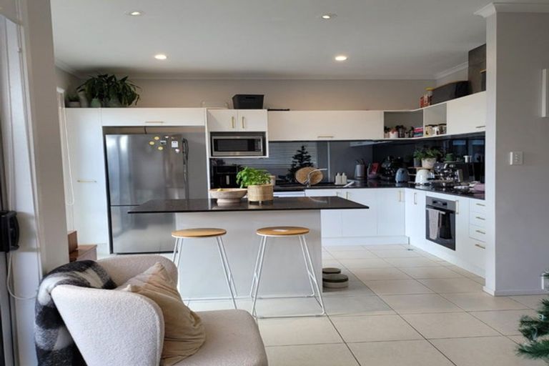 Photo of property in 24 Station Street, Hobsonville, Auckland, 0616