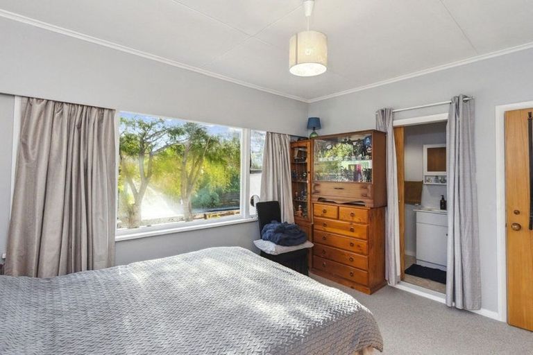 Photo of property in 16 Eatwell Avenue, Paraparaumu Beach, Paraparaumu, 5032