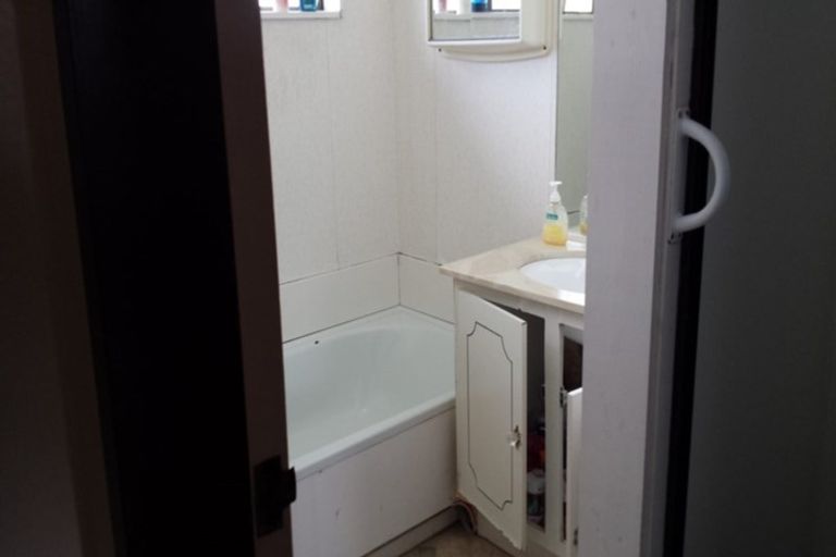 Photo of property in 9b Ironside Road, Johnsonville, Wellington, 6037