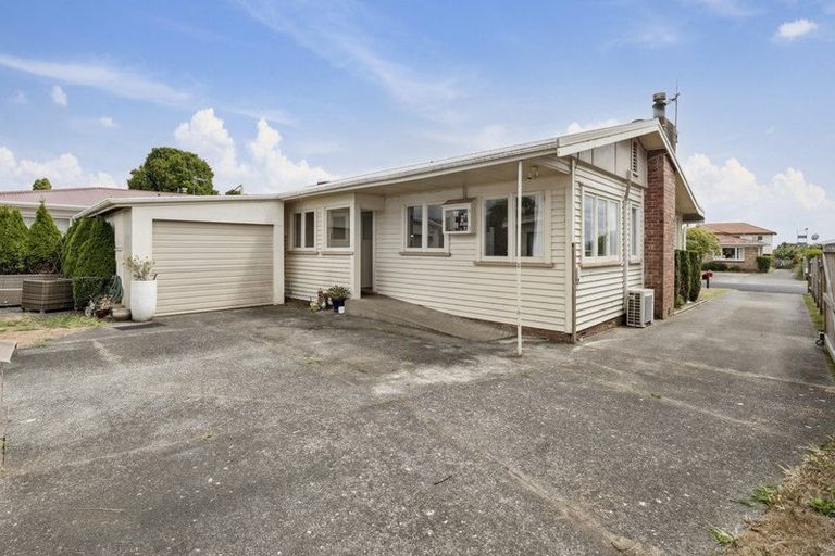 Photo of property in 32 Lawrie Avenue, Pukekohe, 2120
