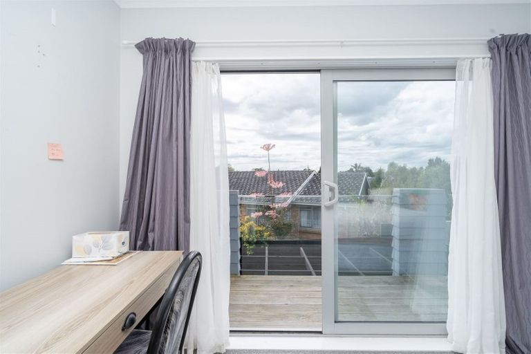 Photo of property in 2/11 Crosher Place, Silverdale, Hamilton, 3216