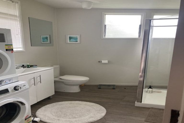 Photo of property in 2 The Promenade, Takapuna, Auckland, 0622