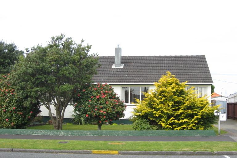 Photo of property in 9 Drake Street, Vogeltown, New Plymouth, 4310