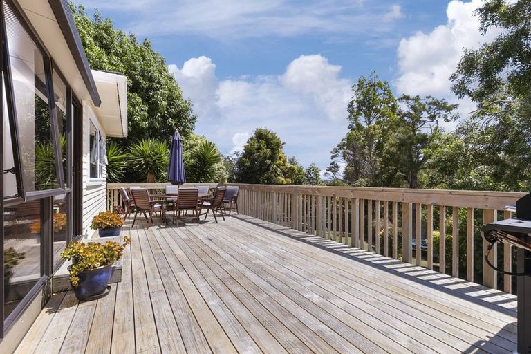 Photo of property in 41 Valley View Road, Glenfield, Auckland, 0629