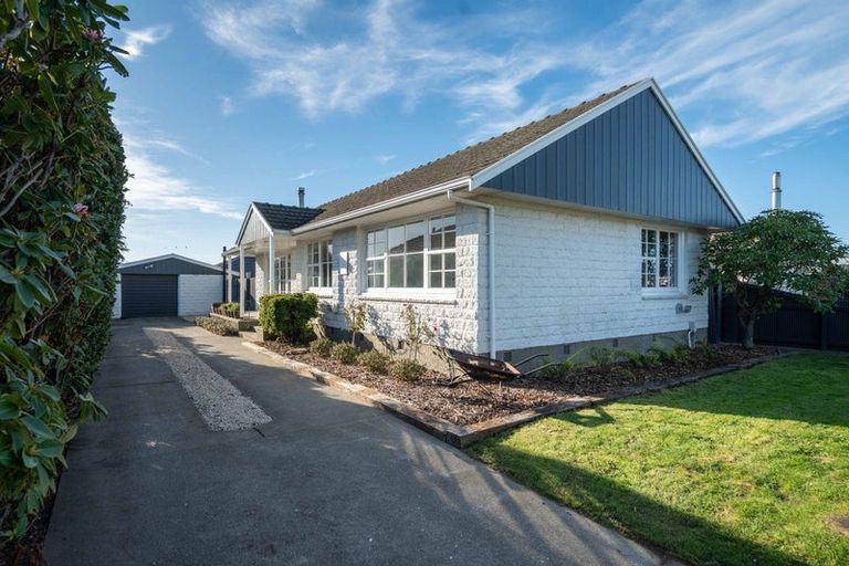 Photo of property in 8 Denise Crescent, Hornby, Christchurch, 8042