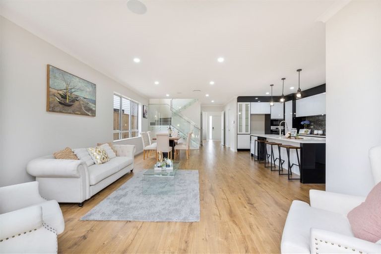 Photo of property in 91 Tir Conaill Avenue, Flat Bush, Auckland, 2019