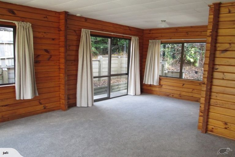 Photo of property in 2/694 East Coast Road, Pinehill, Auckland, 0632