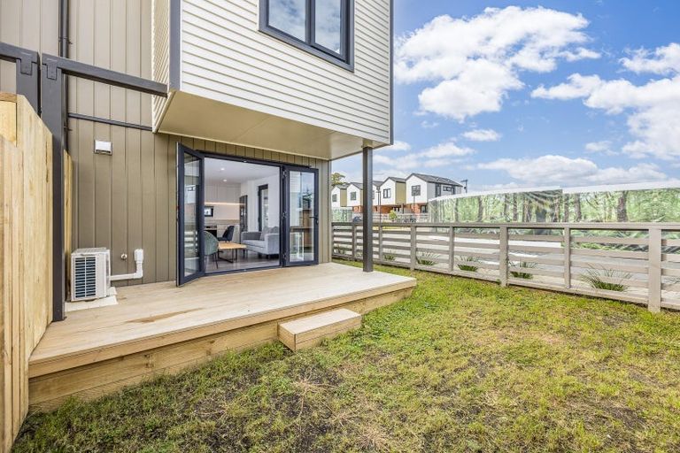 Photo of property in 62 Te Puketoka Lane, Mangere, Auckland, 2022