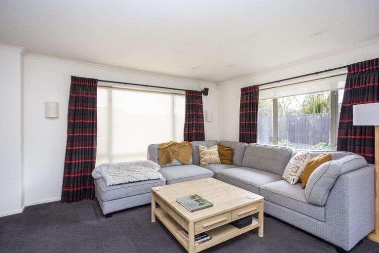 Photo of property in 110 Royal Park Drive, Parklands, Christchurch, 8083