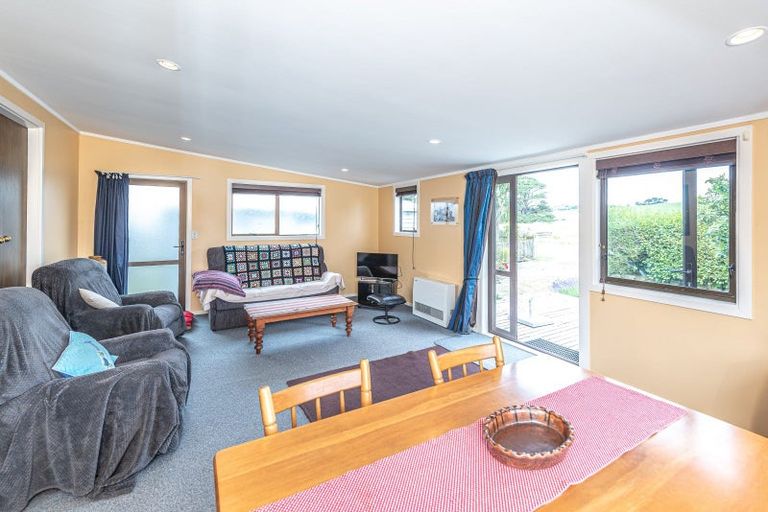 Photo of property in 89-91 Mowhanau Drive, Kai Iwi, Whanganui, 4574