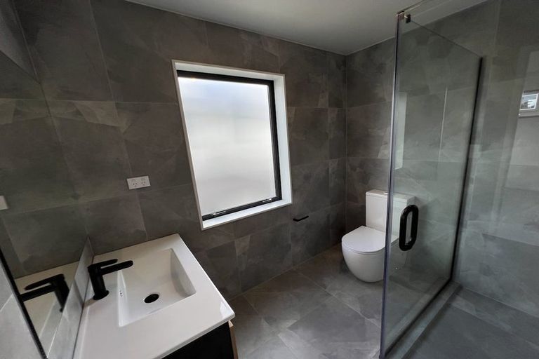 Photo of property in 38a Mcwhirters Farm Lane, Massey, Auckland, 0614