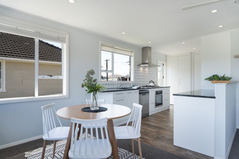 Photo of property in 26 Sievers Grove, Cannons Creek, Porirua, 5024