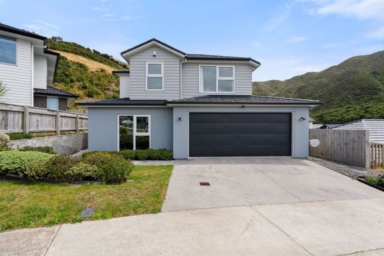 Photo of property in 8 Porokaiwhiri Street, Crofton Downs, Wellington, 6035