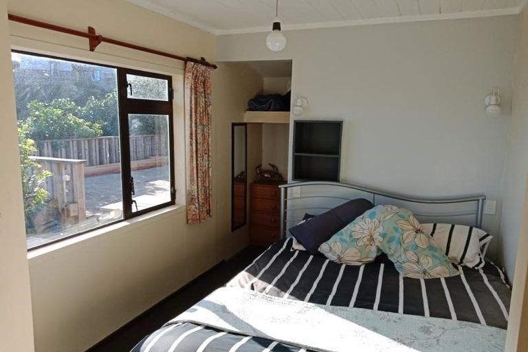 Photo of property in 14 Westhill Road, Point Howard, Lower Hutt, 5013