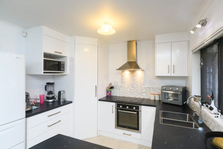 Photo of property in 44 Pencarrow Street, Highbury, Palmerston North, 4412