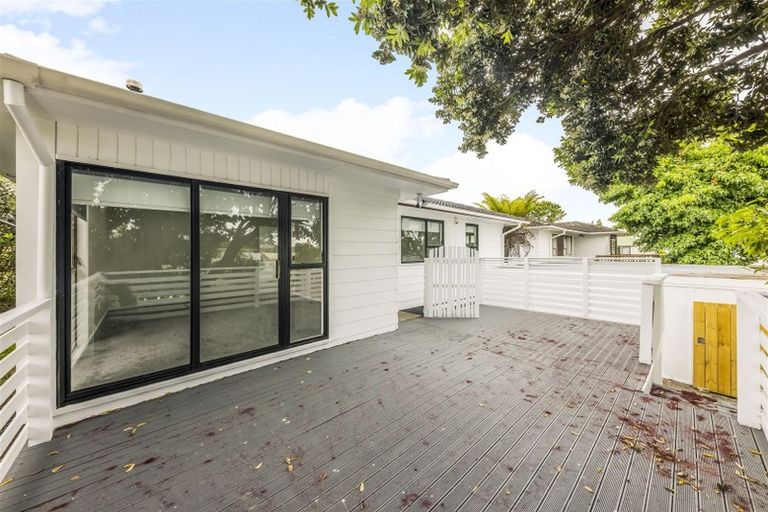 Photo of property in 2/1 Carter Place, Manurewa, Auckland, 2102