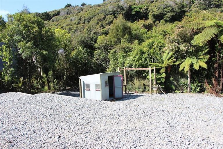 Photo of property in 35 Power Road, Karoro, Greymouth, 7805