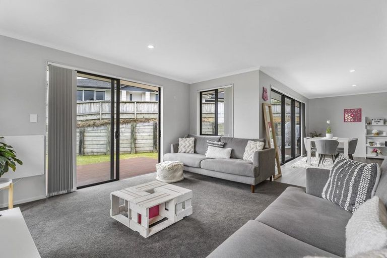 Photo of property in 93 Ballintoy Park Drive, Welcome Bay, Tauranga, 3175