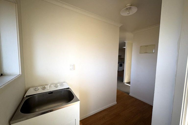 Photo of property in 2a Snead Place, Hamilton East, Hamilton, 3216