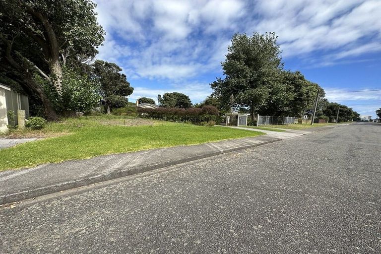 Photo of property in 23a Toi Street, Otaki Beach, Otaki, 5512