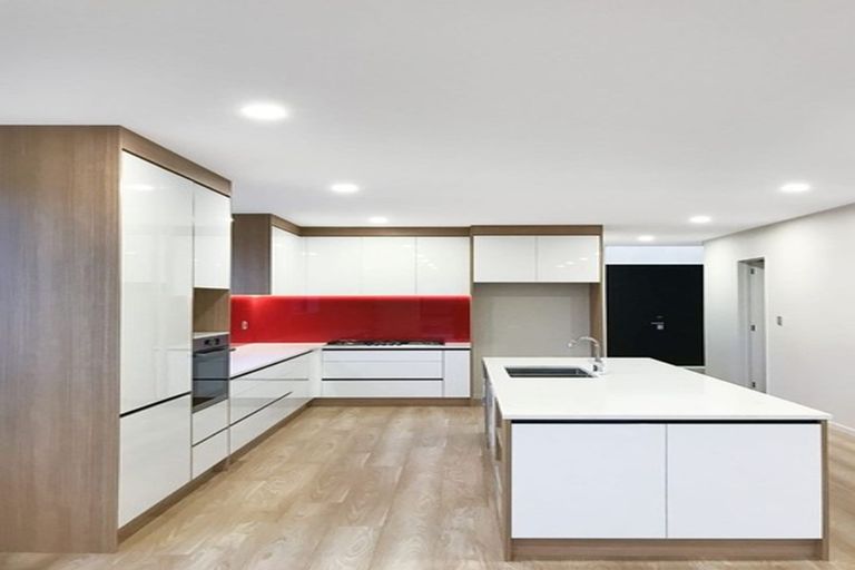 Photo of property in 19 Hakinakina Drive, Flat Bush, Auckland, 2019