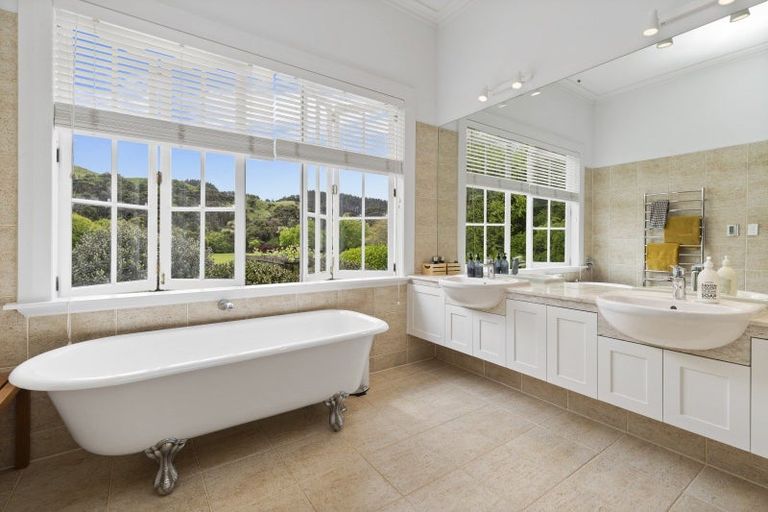 Photo of property in 998 Peak Road, Helensville, 0875